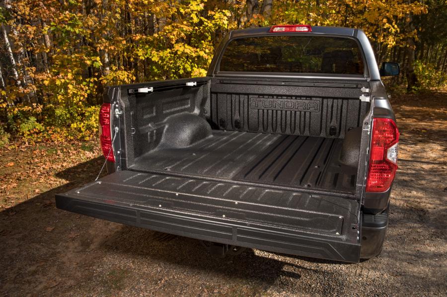 Багажник Toyota Tundra Platinum CrewMax 2017 года  (фото 12 из 18)